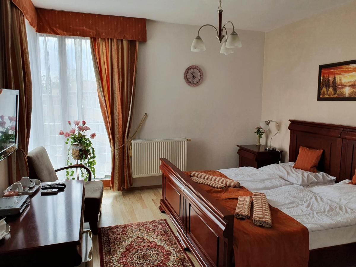 Hotel Oko Litra Dış mekan fotoğraf