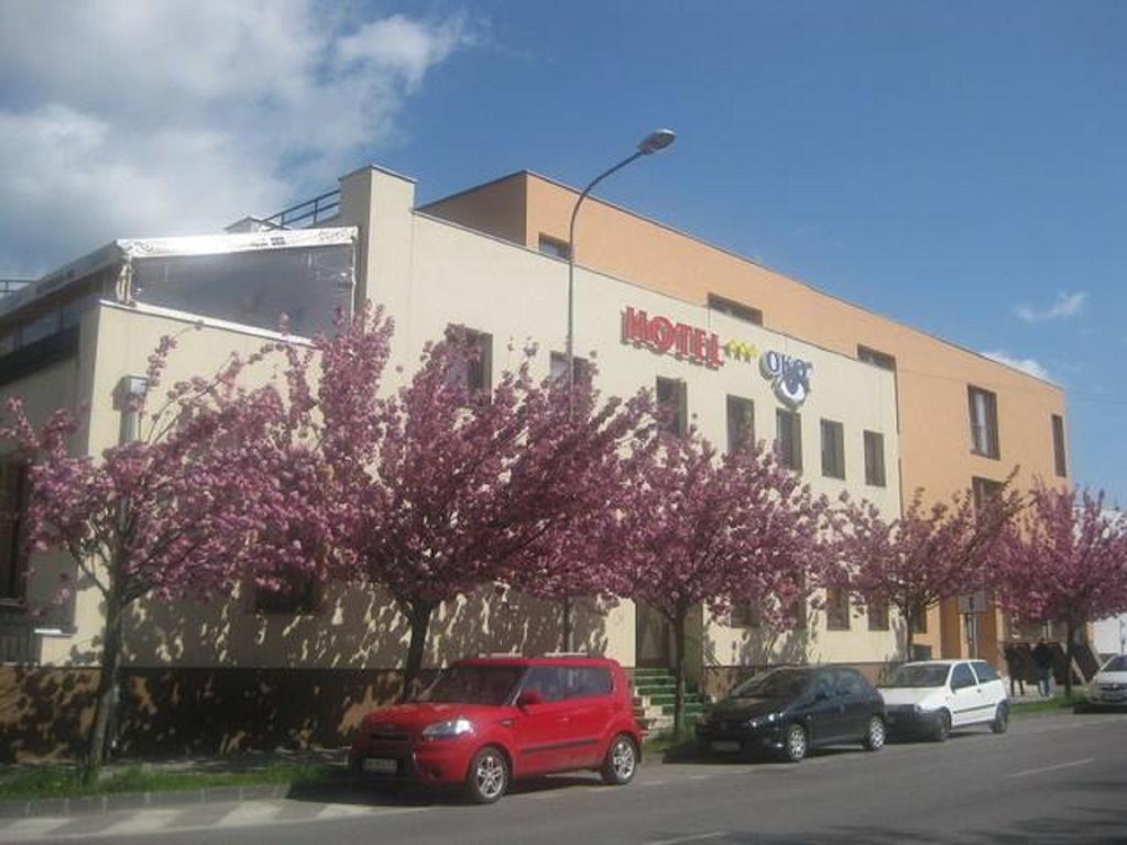 Hotel Oko Litra Dış mekan fotoğraf